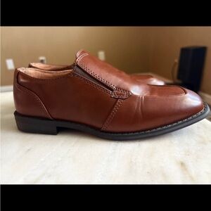 Amazon Kids Brown Leather Loafers. Size (3 M)